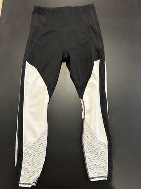 Athleta Black/White Performance Leggings with Subtle Logo
